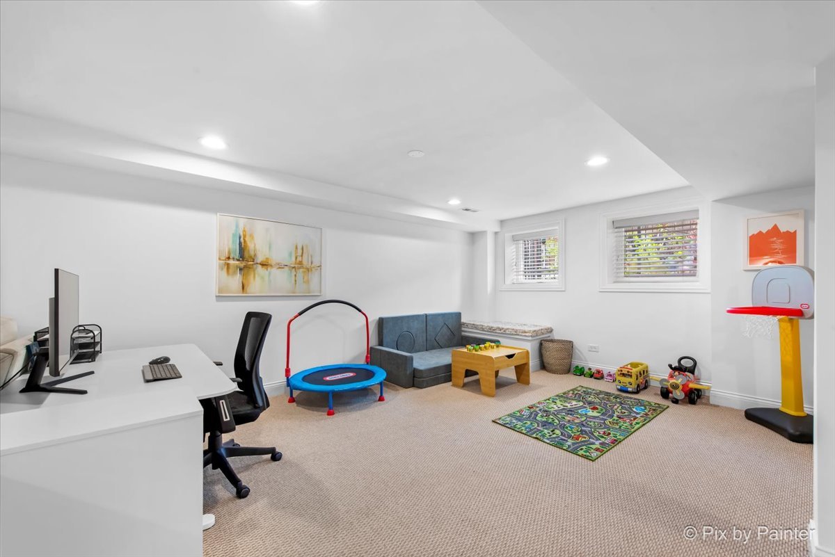 2636 W Crystal Street