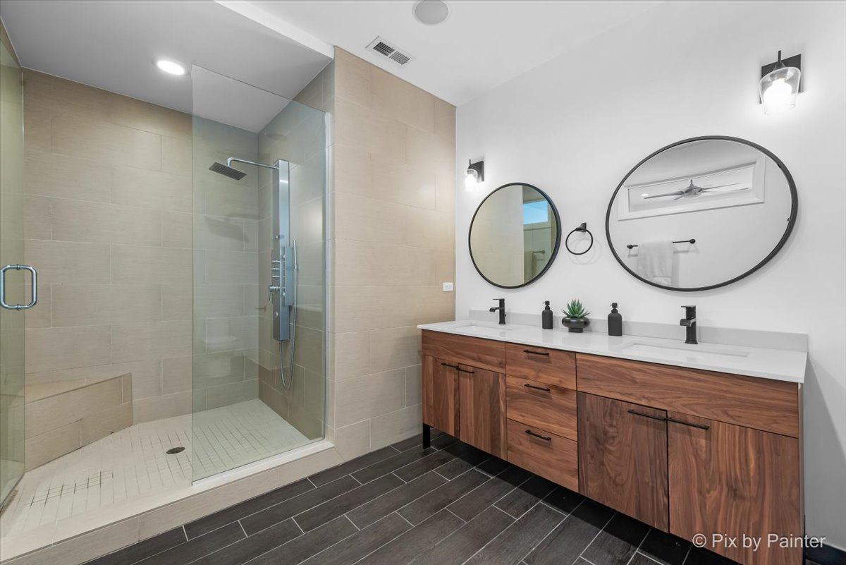 2636 W Crystal Street