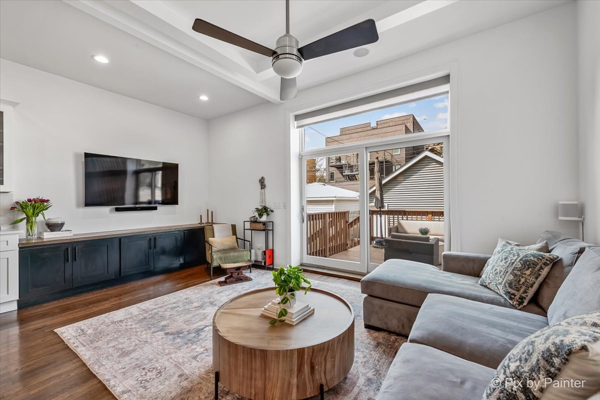 2636 W Crystal Street