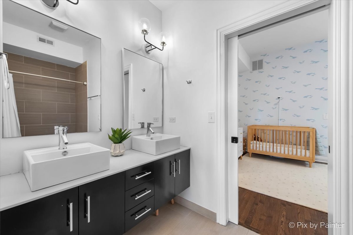 2636 W Crystal Street