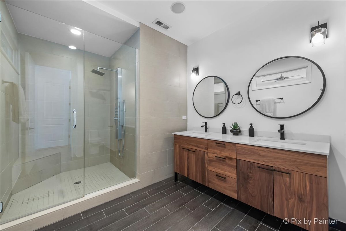 2636 W Crystal Street