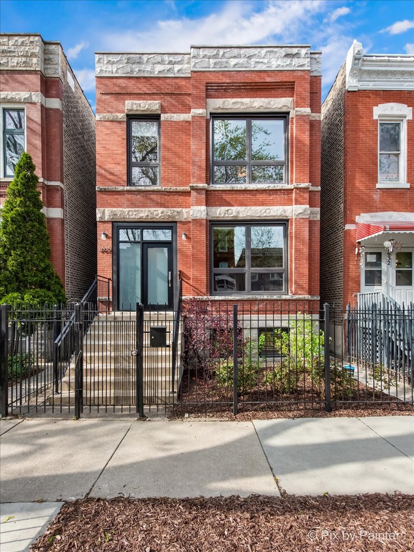 2636 W Crystal Street