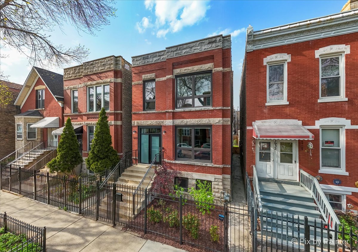 2636 W Crystal Street