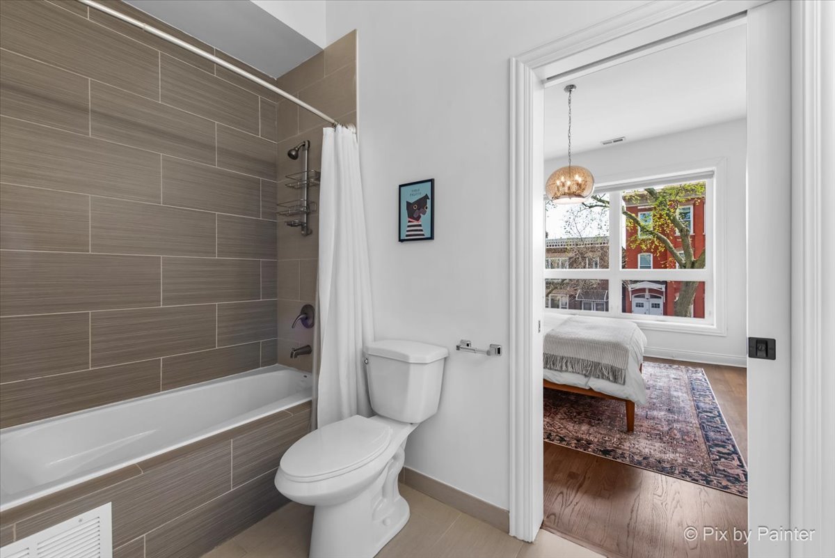 2636 W Crystal Street