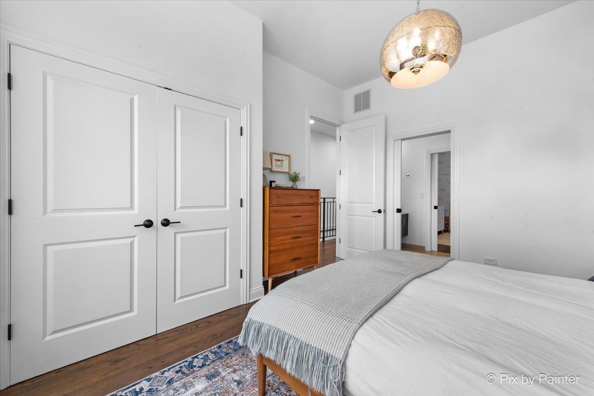 2636 W Crystal Street