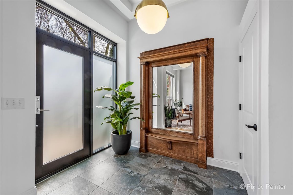 2636 W Crystal Street