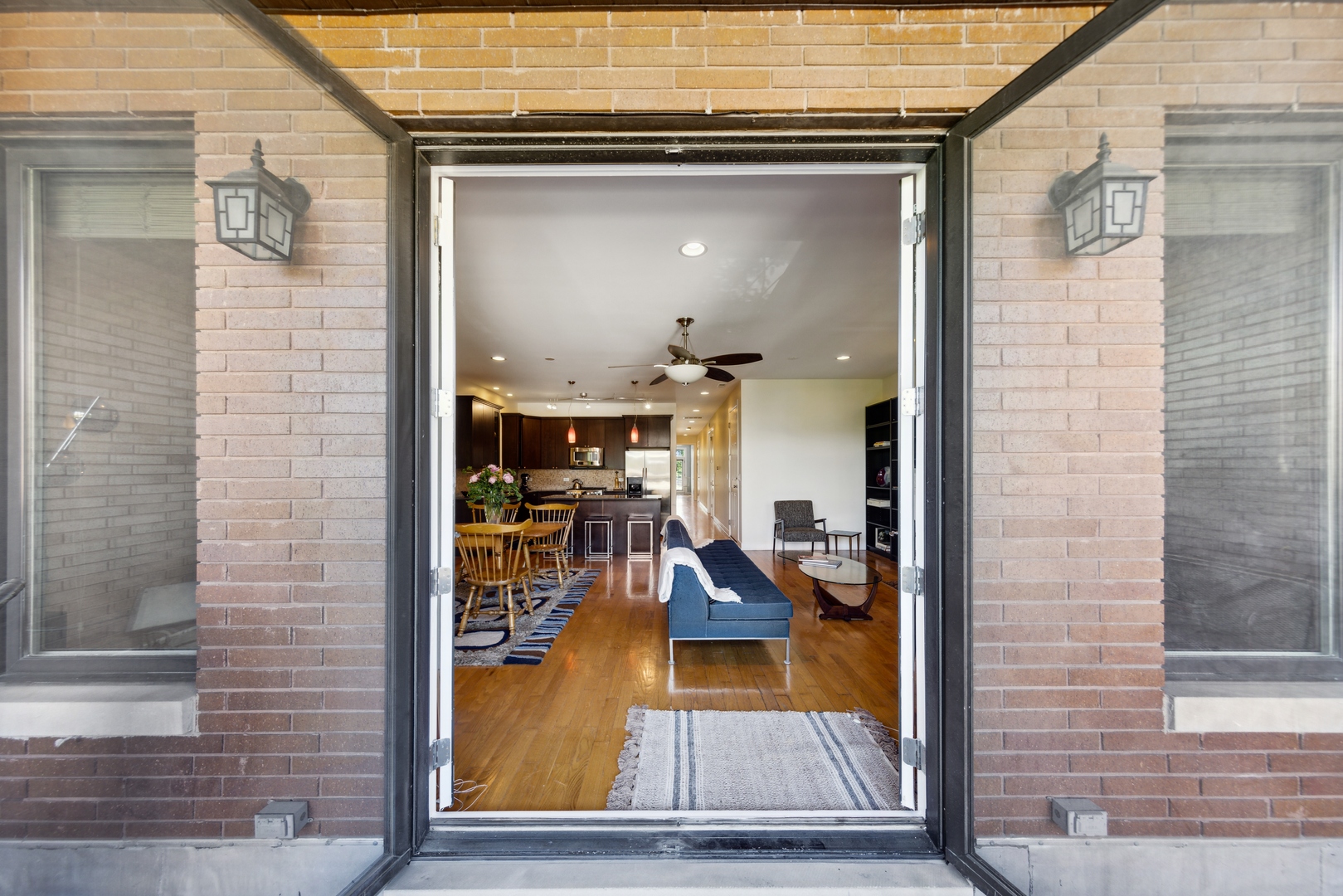829 N California Avenue Unit: 3