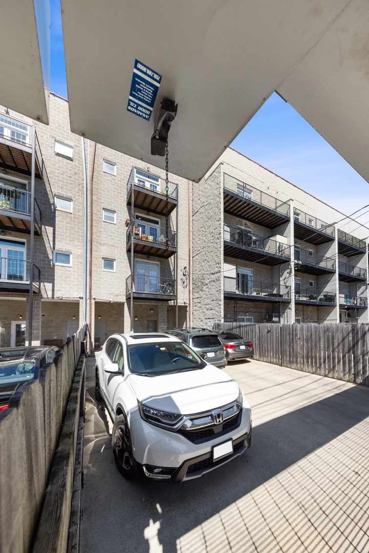 829 N California Avenue Unit: 3