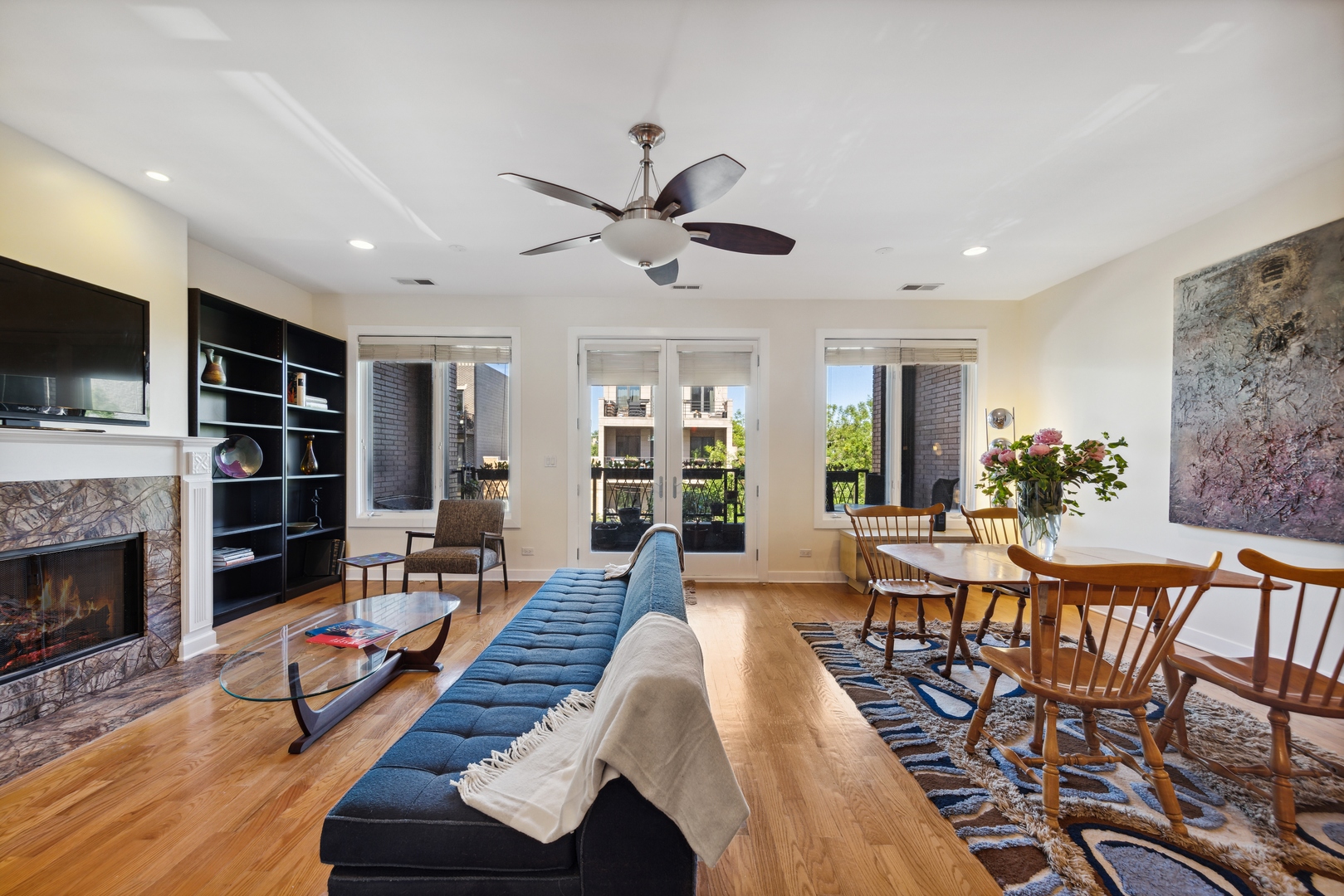 829 N California Avenue Unit: 3