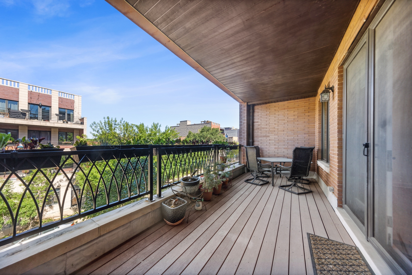 829 N California Avenue Unit: 3