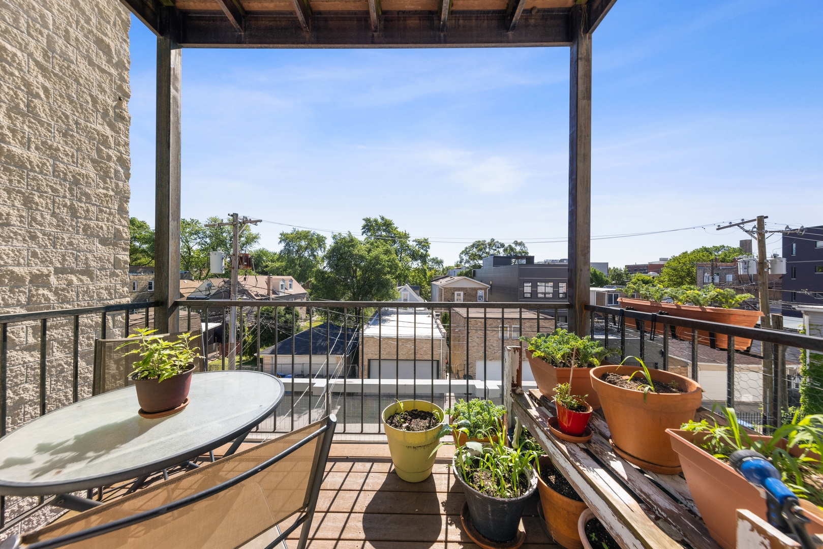 829 N California Avenue Unit: 3