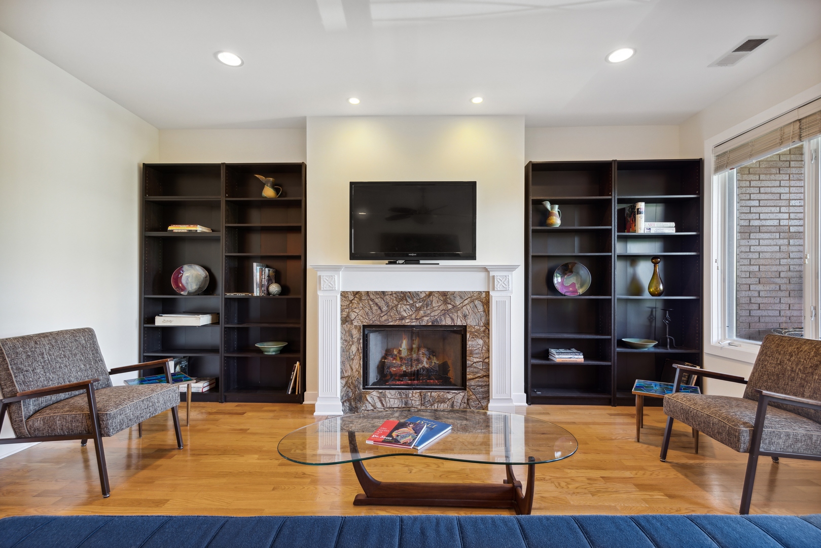 829 N California Avenue Unit: 3