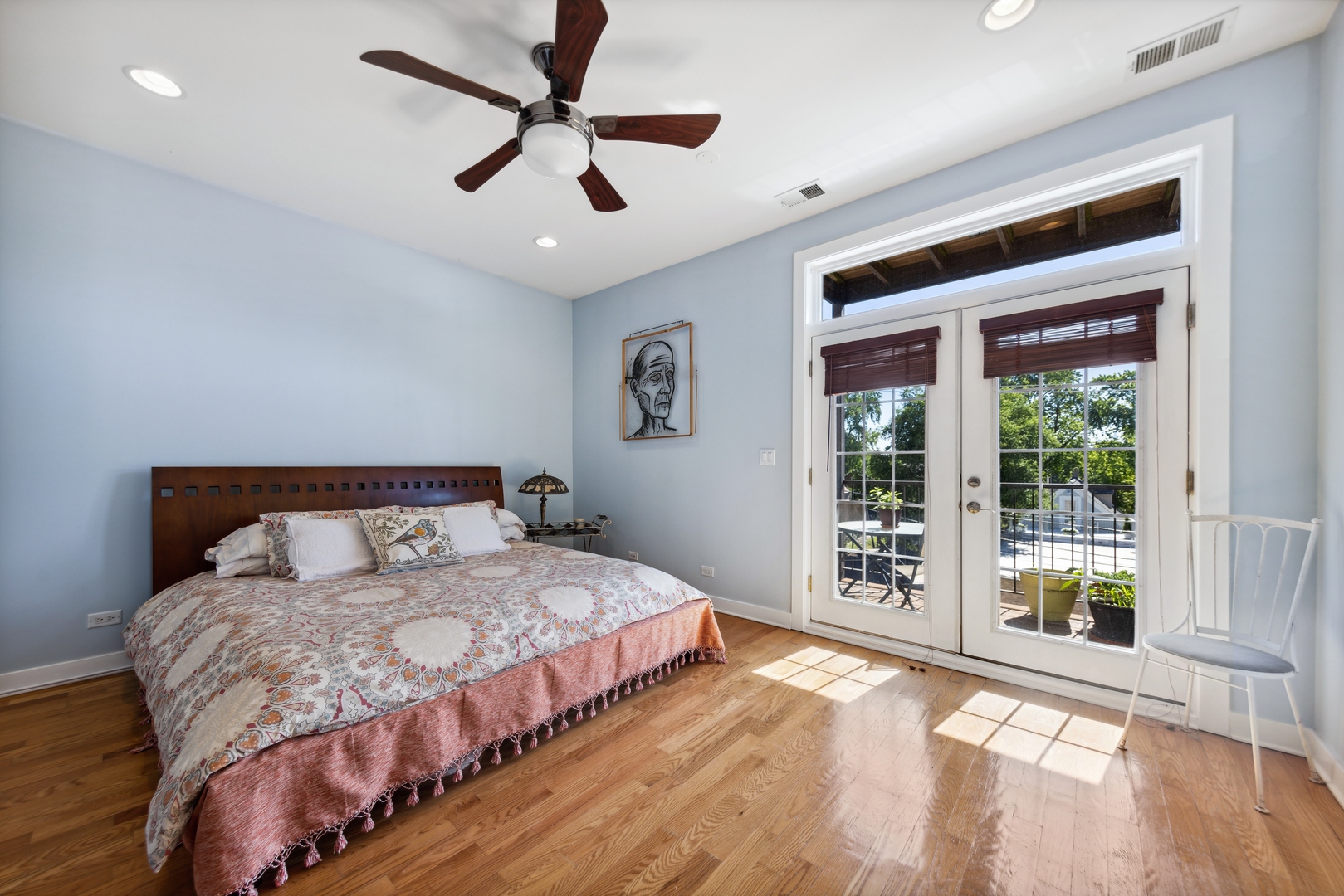 829 N California Avenue Unit: 3