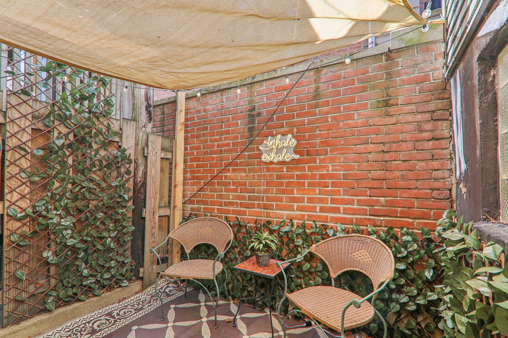 708 N Rockwell Street