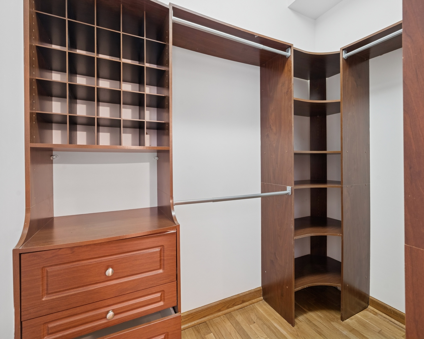 4143 N Ashland Avenue Unit: 2B