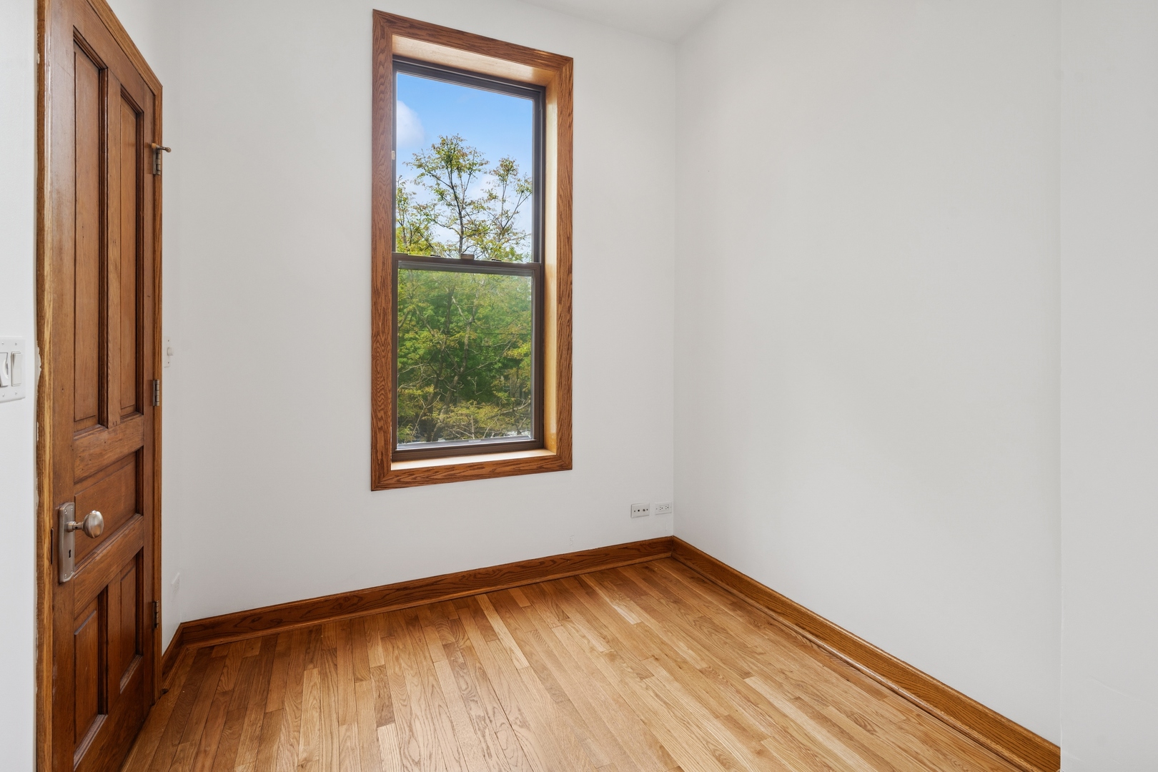 4143 N Ashland Avenue Unit: 2B