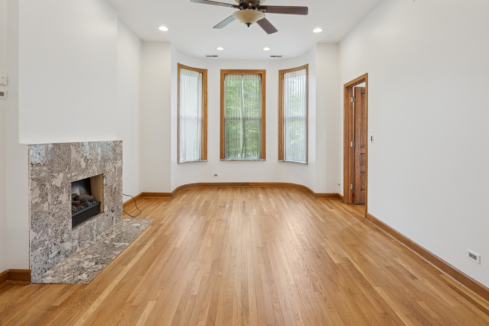 4143 N Ashland Avenue Unit: 2B
