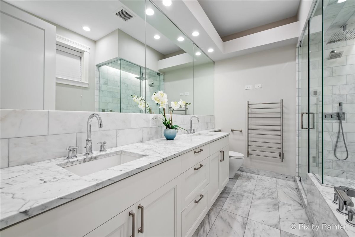 3414 N SEMINARY Avenue Unit: 1