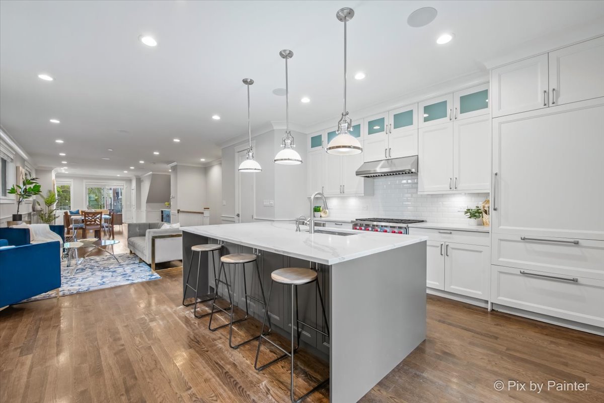 3414 N SEMINARY Avenue Unit: 1