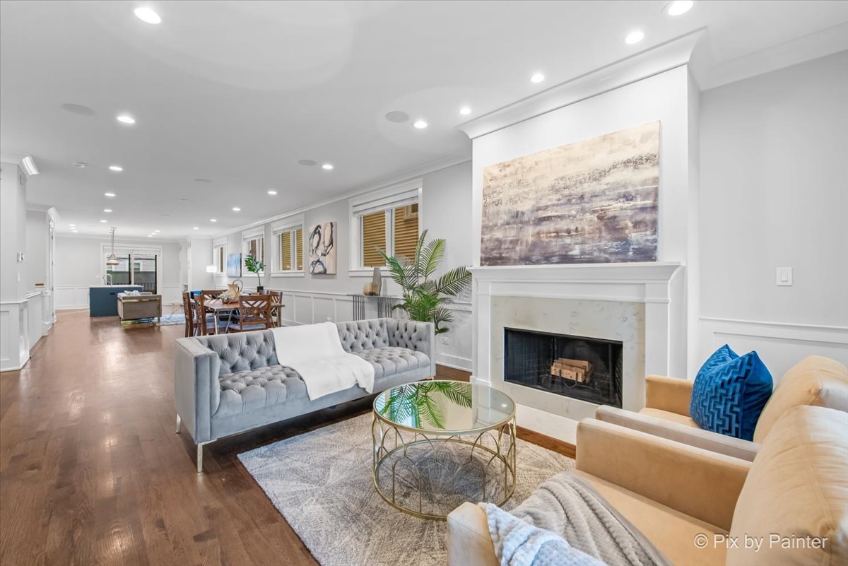 3414 N SEMINARY Avenue Unit: 1