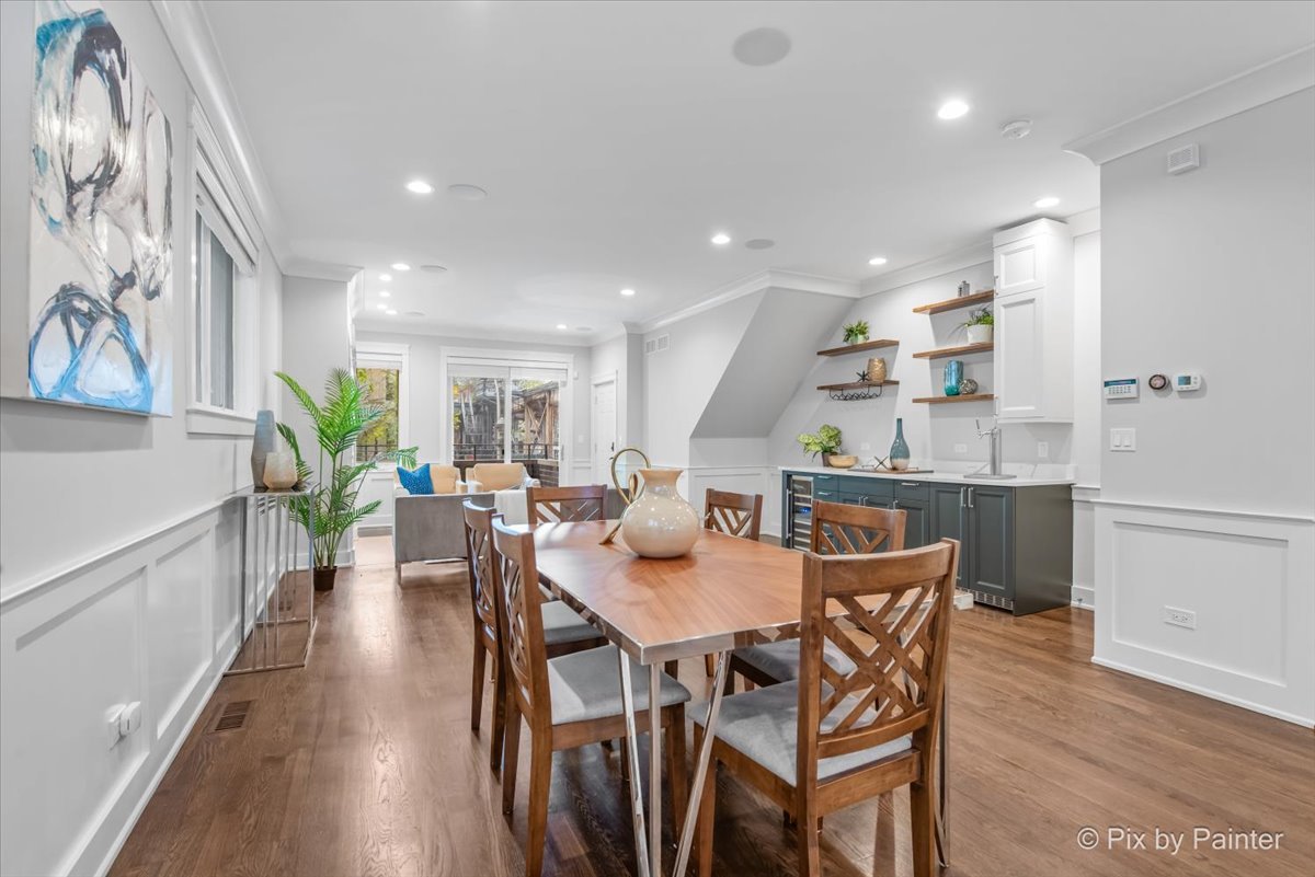 3414 N SEMINARY Avenue Unit: 1