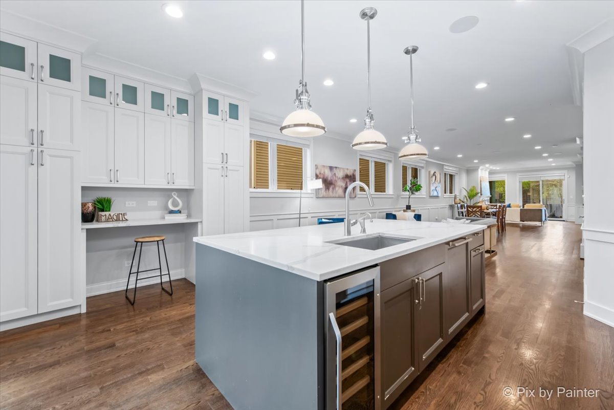 3414 N SEMINARY Avenue Unit: 1