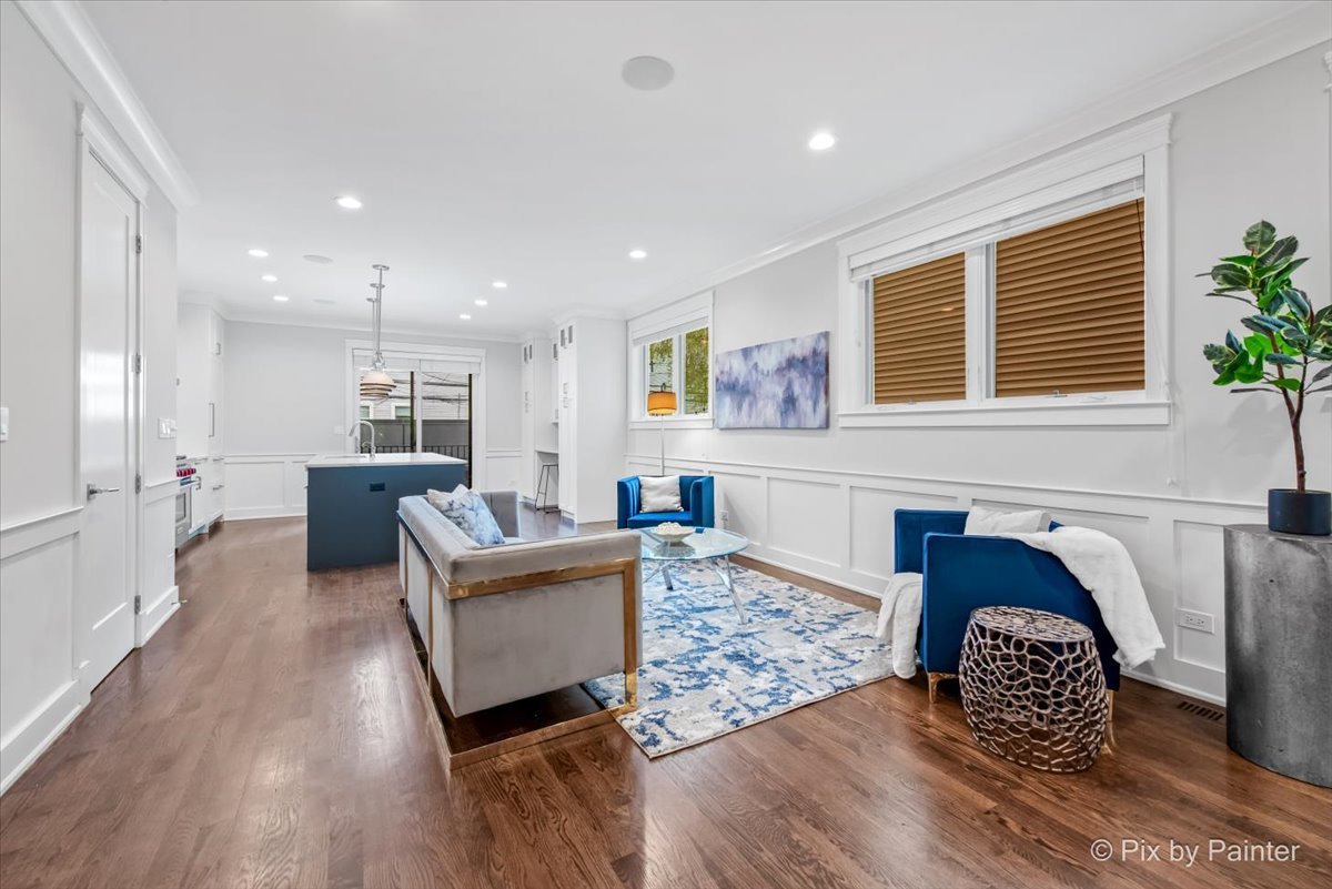 3414 N SEMINARY Avenue Unit: 1