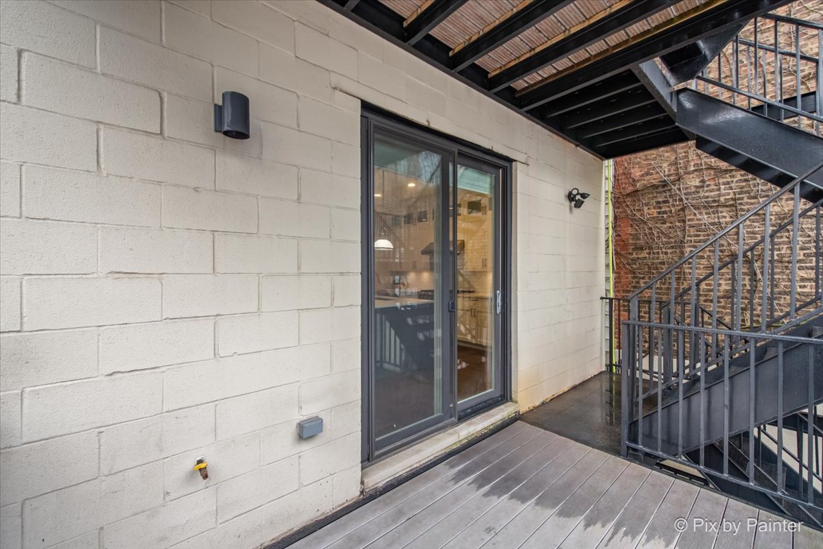 3414 N SEMINARY Avenue Unit: 1