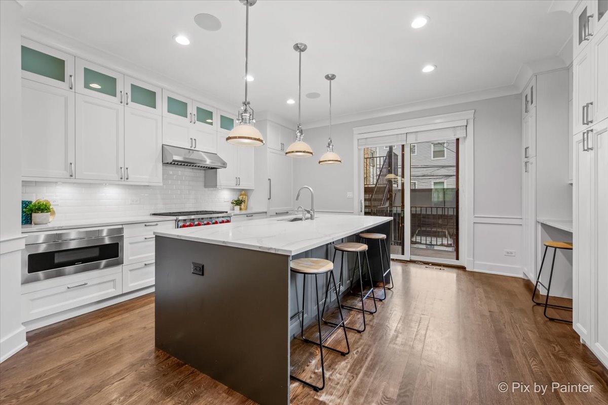 3414 N SEMINARY Avenue Unit: 1