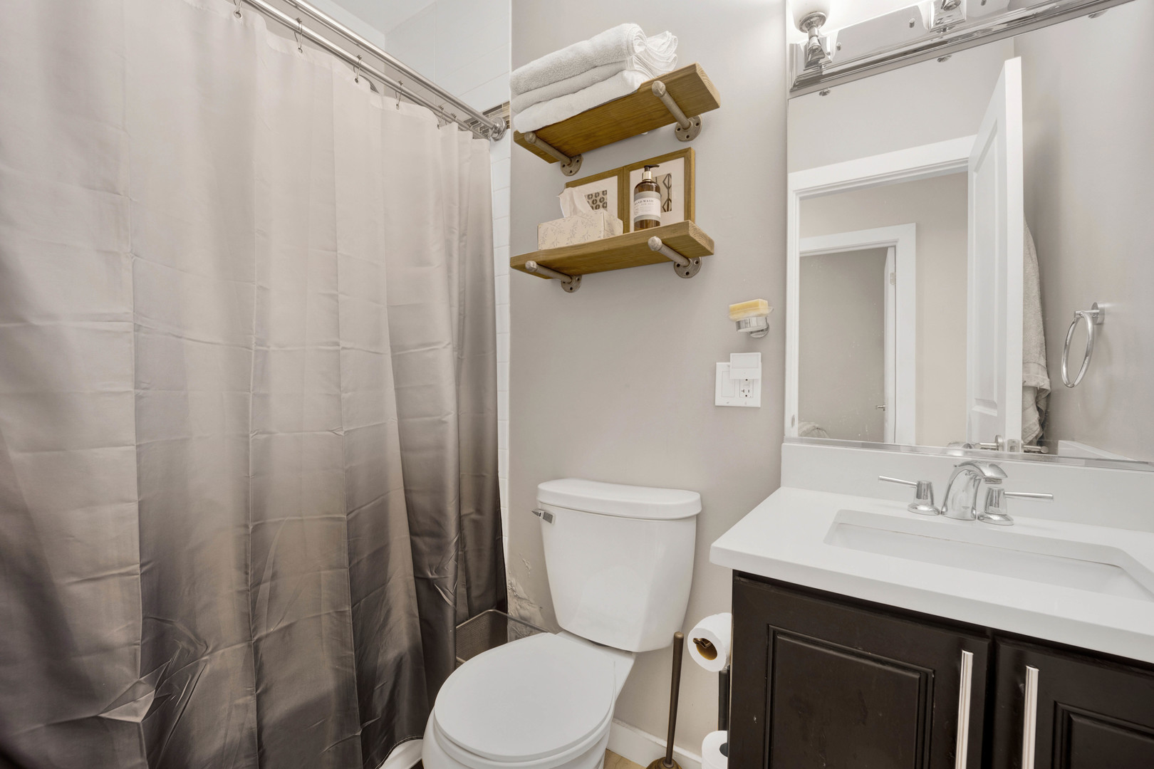 2846 N HALSTED Street Unit: 1N
