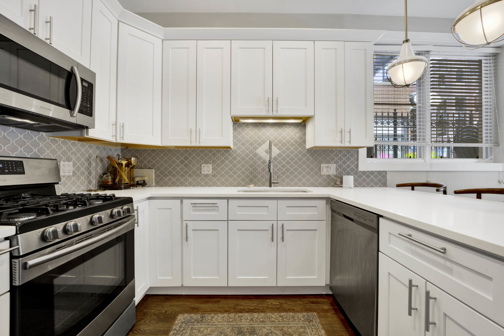 2846 N HALSTED Street Unit: 1N