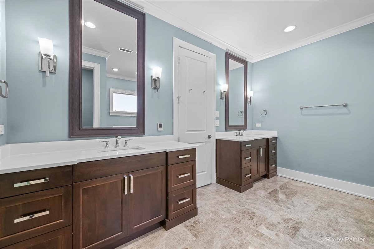 2426 W Warner Avenue