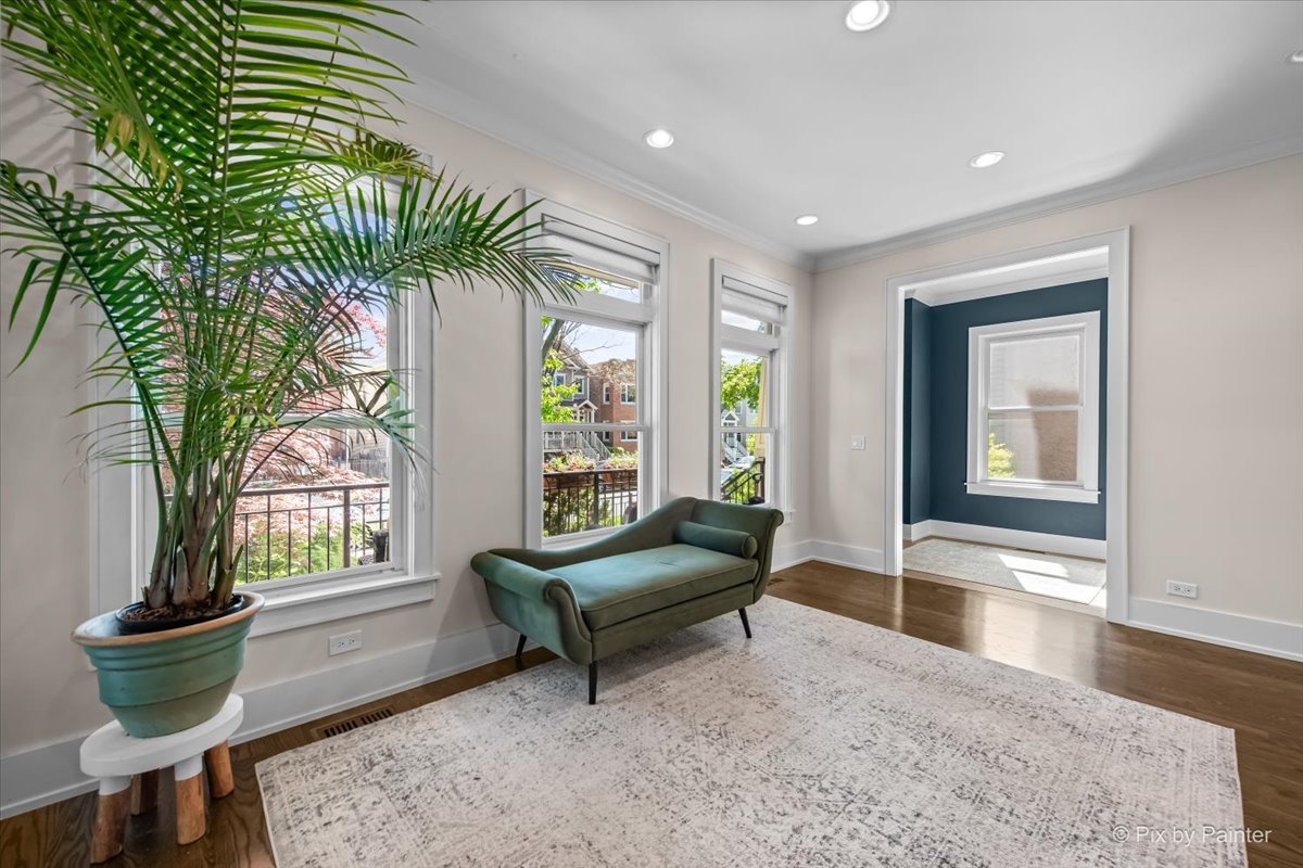 2426 W Warner Avenue