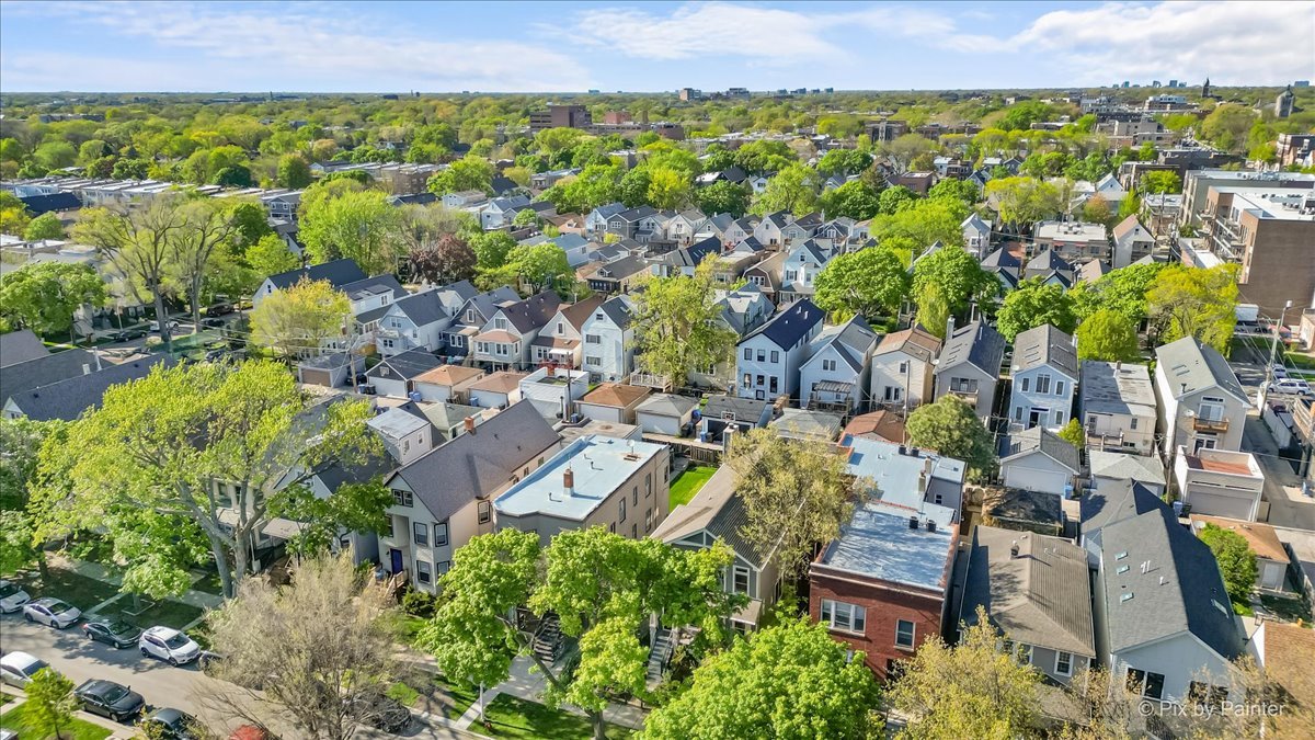 2426 W Warner Avenue