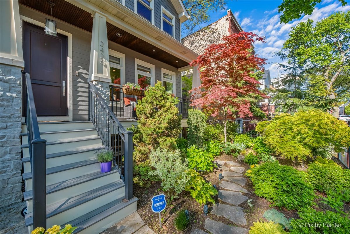 2426 W Warner Avenue