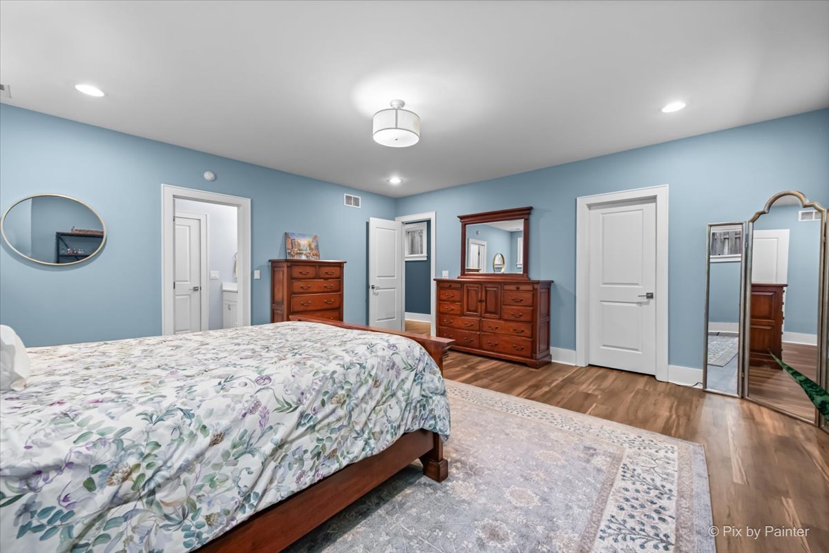 2426 W Warner Avenue