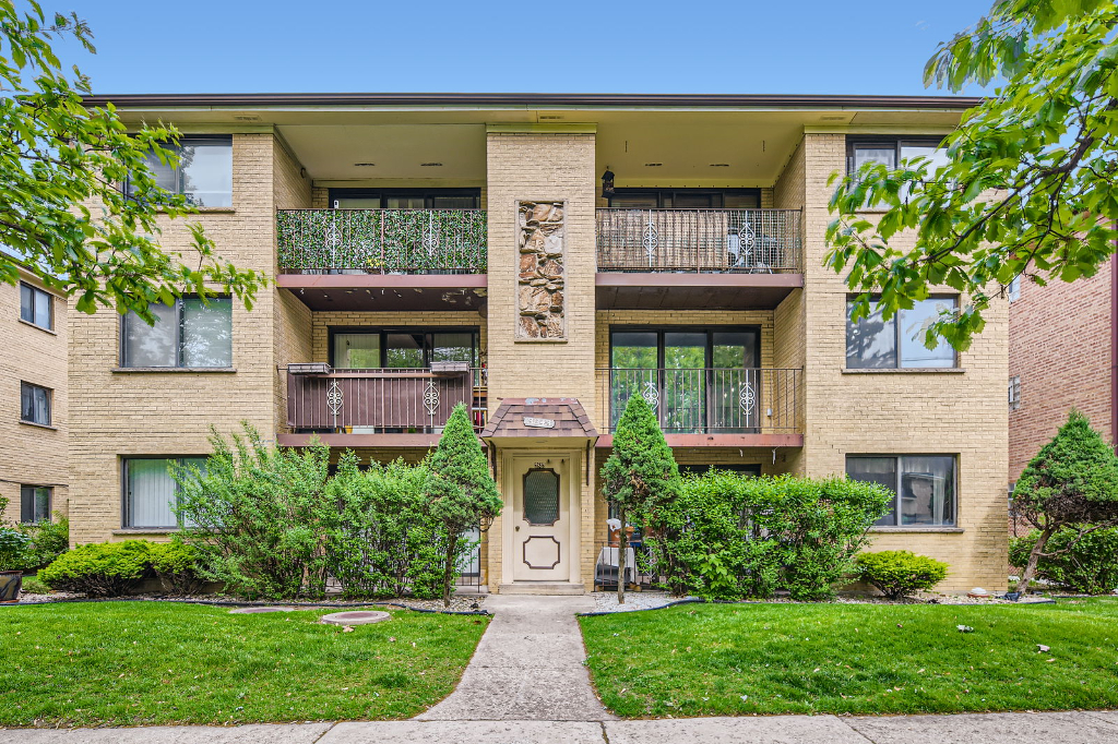 3843 N Narragansett Avenue Unit: 201