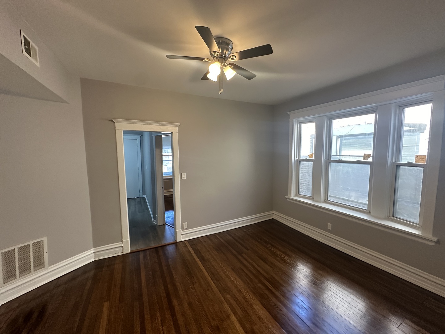 6110 S Ingleside Avenue Unit: 3N