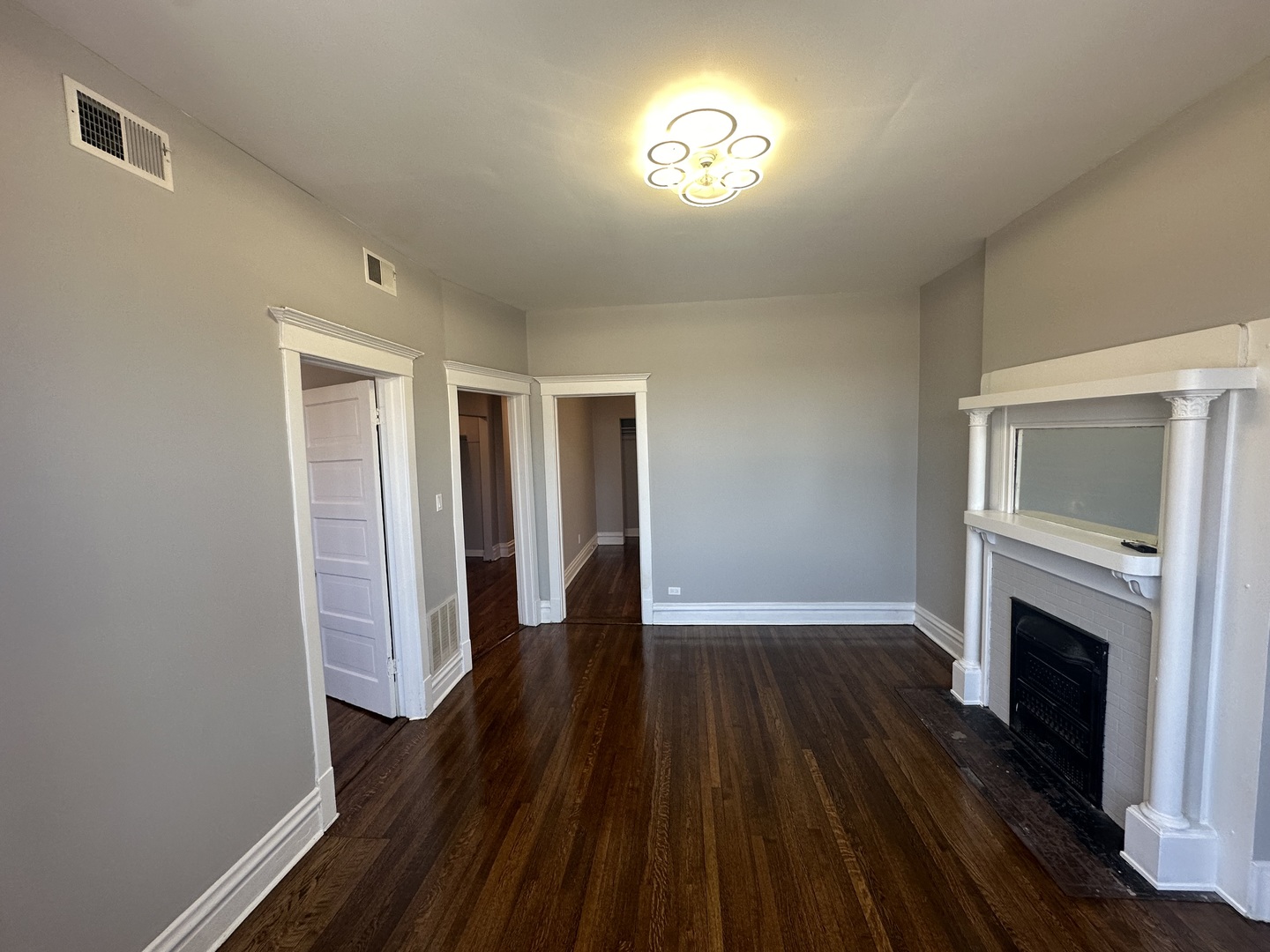 6110 S Ingleside Avenue Unit: 3N