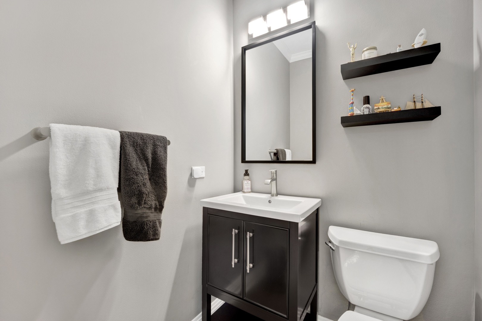 333 N Jefferson Street Unit: 407
