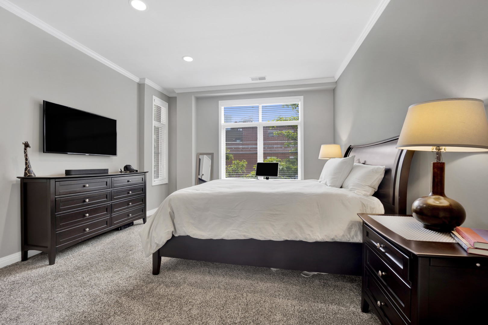 333 N Jefferson Street Unit: 407