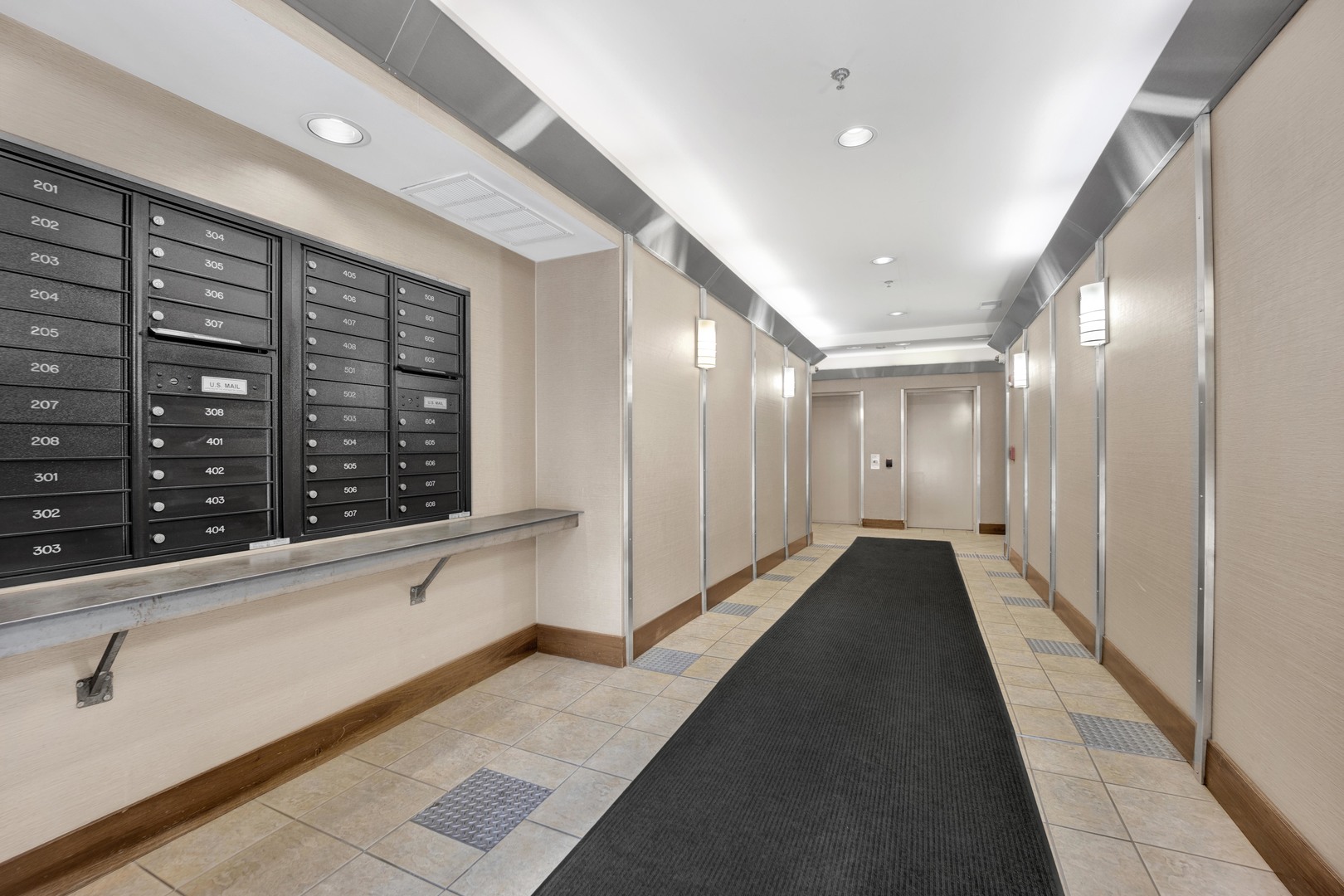 333 N Jefferson Street Unit: 407
