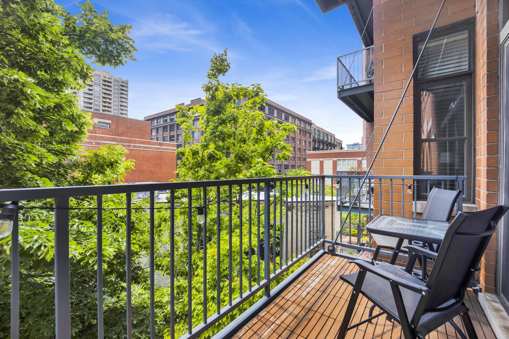 333 N Jefferson Street Unit: 407