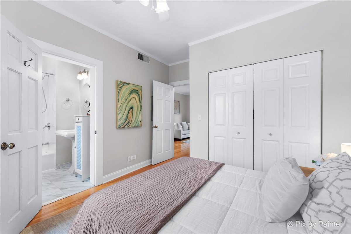 2241.5 N Lincoln Avenue Unit: 3B