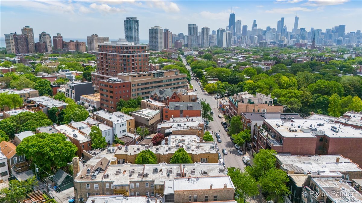 2241.5 N Lincoln Avenue Unit: 3B