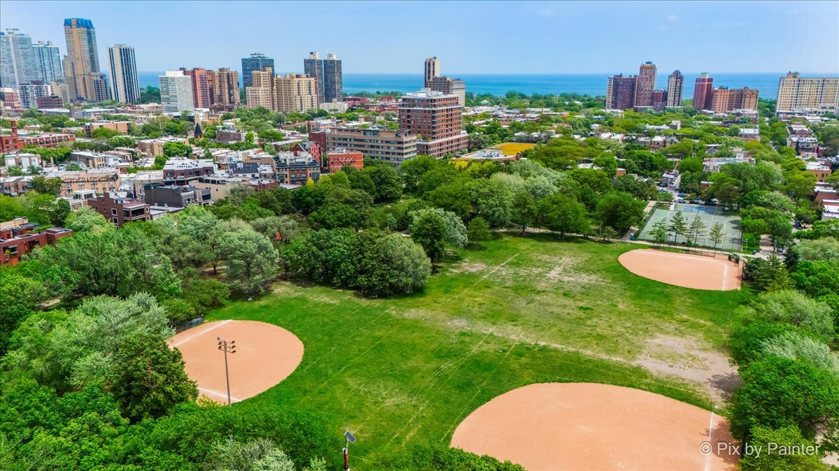 2241.5 N Lincoln Avenue Unit: 3B