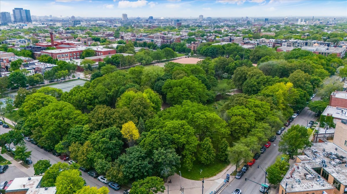 2241.5 N Lincoln Avenue Unit: 3B