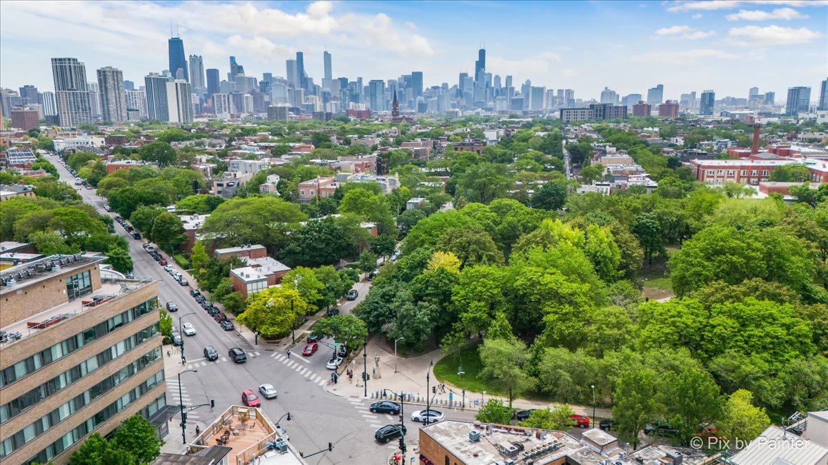 2241.5 N Lincoln Avenue Unit: 3B