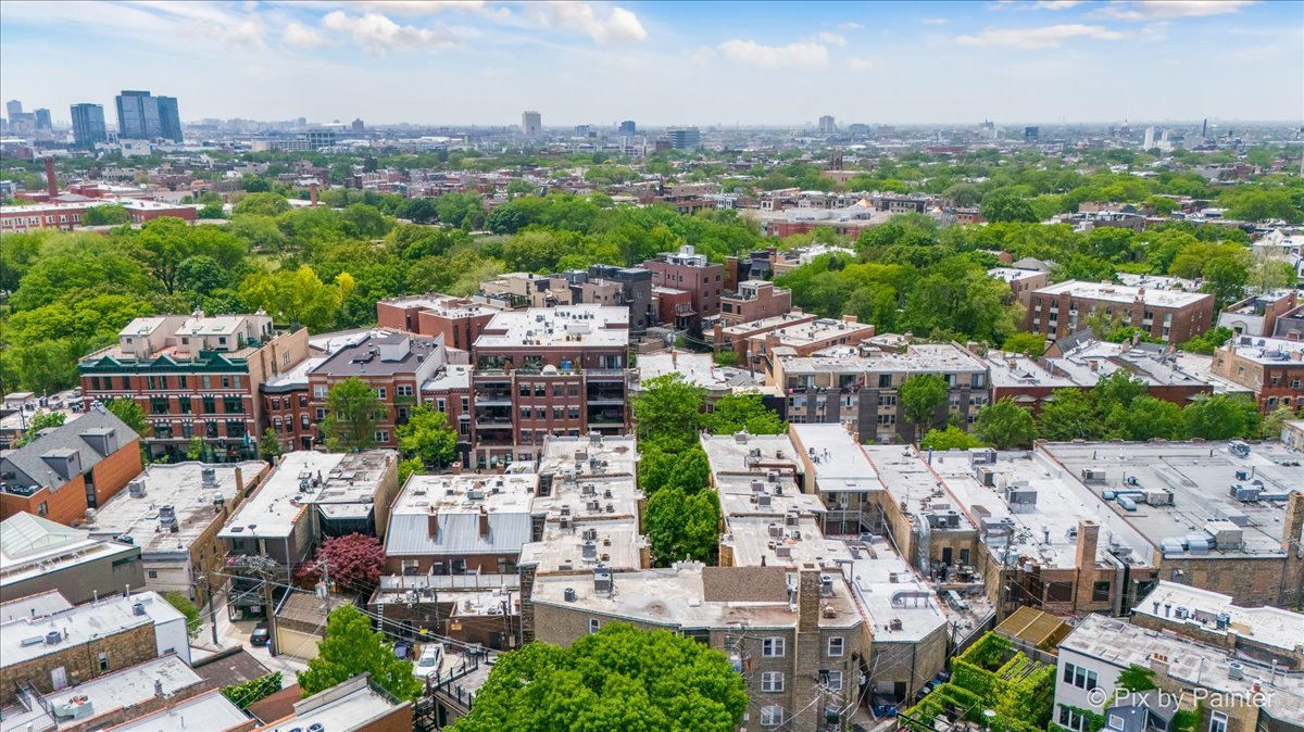 2241.5 N Lincoln Avenue Unit: 3B