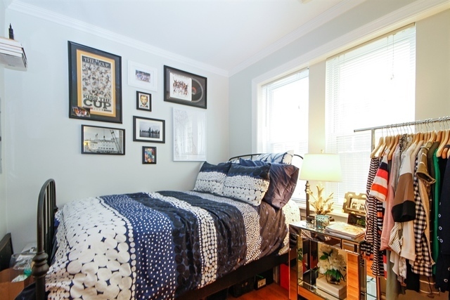 1436 W Roscoe Street Unit: 2